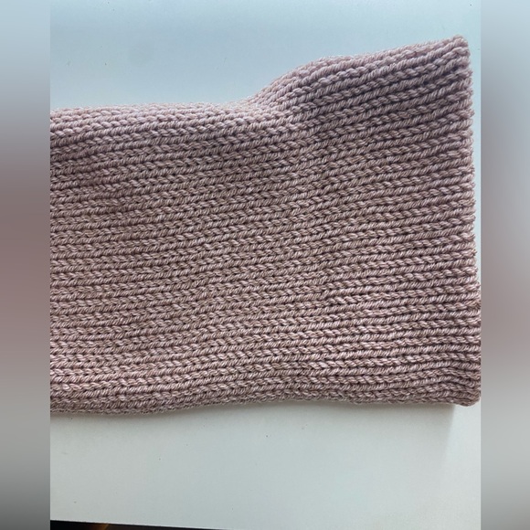 Homemade hand knitted hat - Picture 3 of 3